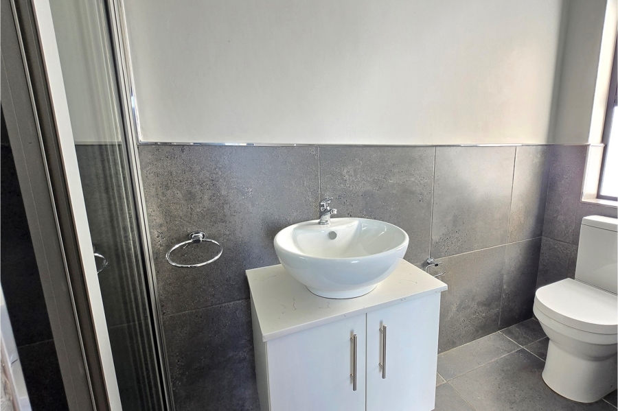 3 Bedroom Property for Sale in Aan de Wijnlanden Western Cape